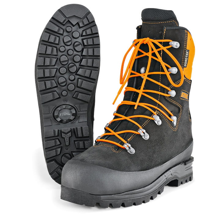 Buty trekkingowe.jpg