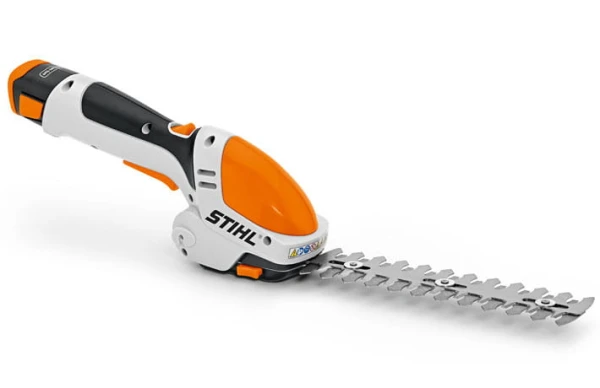 Nożyce akumulatorowe STIHL HSA 26 do przycinania i pielęgnacji ozdobnych krzewów, żywopłotów i wyrównywania krawędzi trawników bez akumulatora i ładowarki